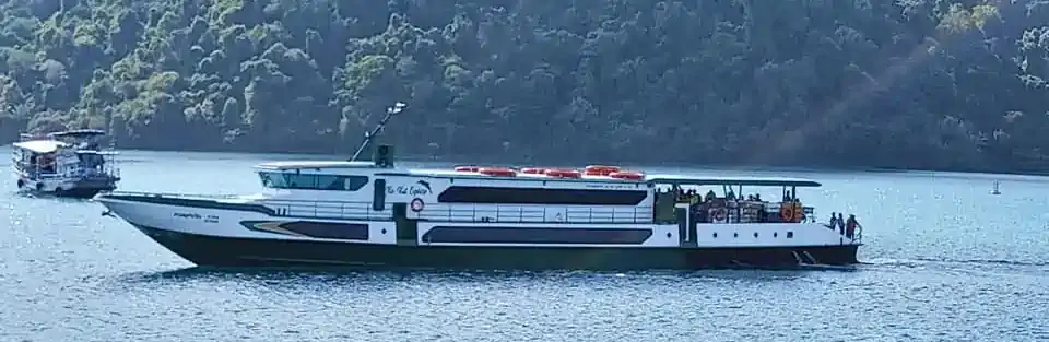 Ko Kut Express Ferry arriving at Koh Kood